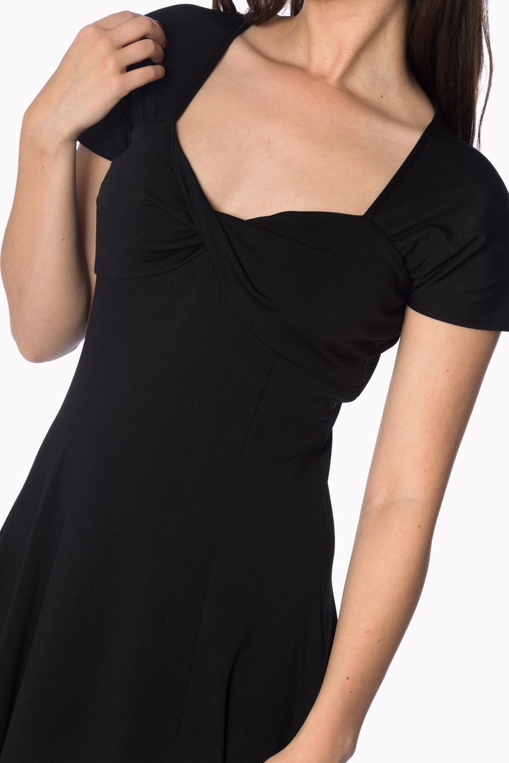 IT�S THE TWIST DRESS by Banned Apparel