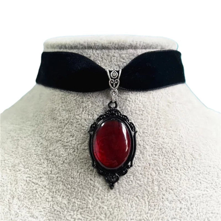 Mina Pendant Choker-1